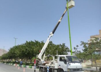 کاهش ۶۰ درصدی مصرف انرژی با تعویض لامپ های بلوارهای اصلی شهرضا