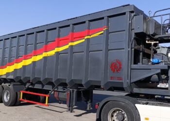 گام سبز شهرضا در مدیریت پسماند؛ خرید دو دستگاه سیمی‌تریلر به ارزش ۷۴ میلیارد ریال